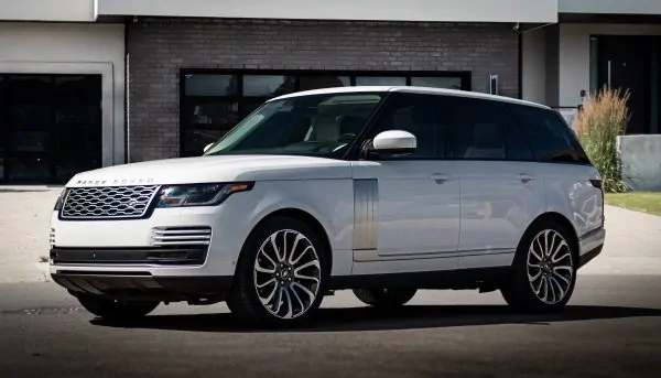 Range Rover Luxury Car Rentals in Edmonton